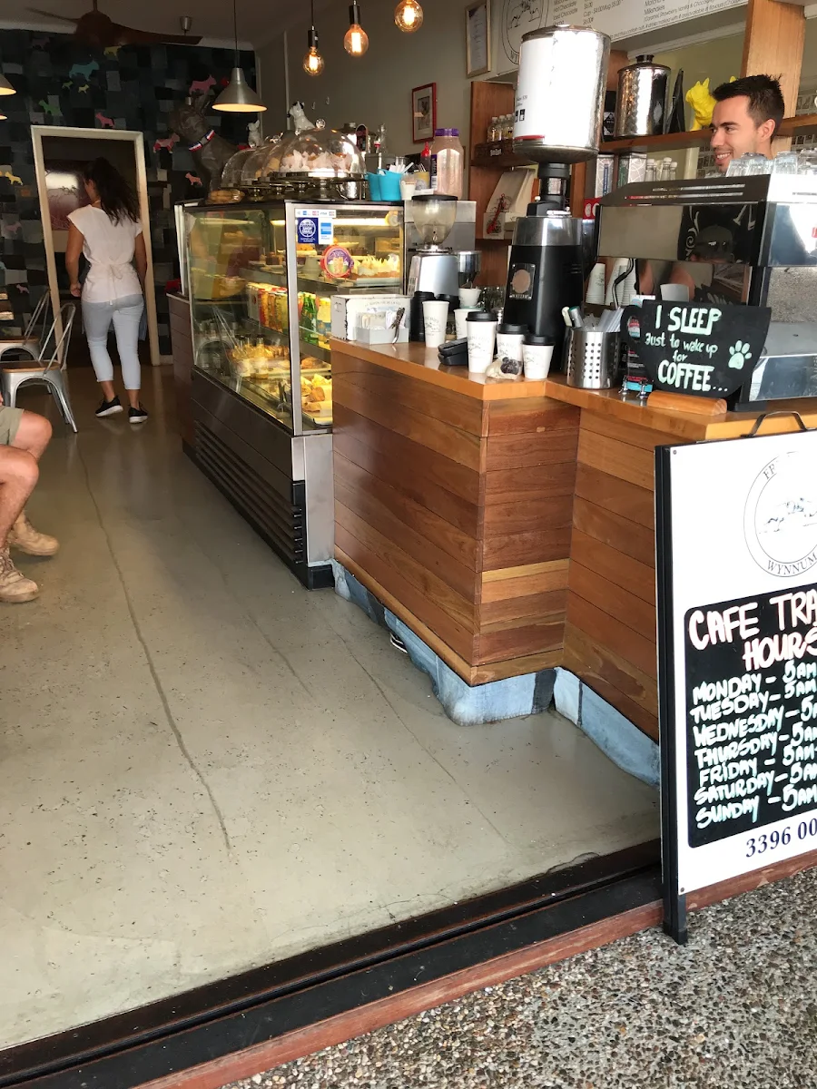 Vibe, Frenchies Cafe Wynnum