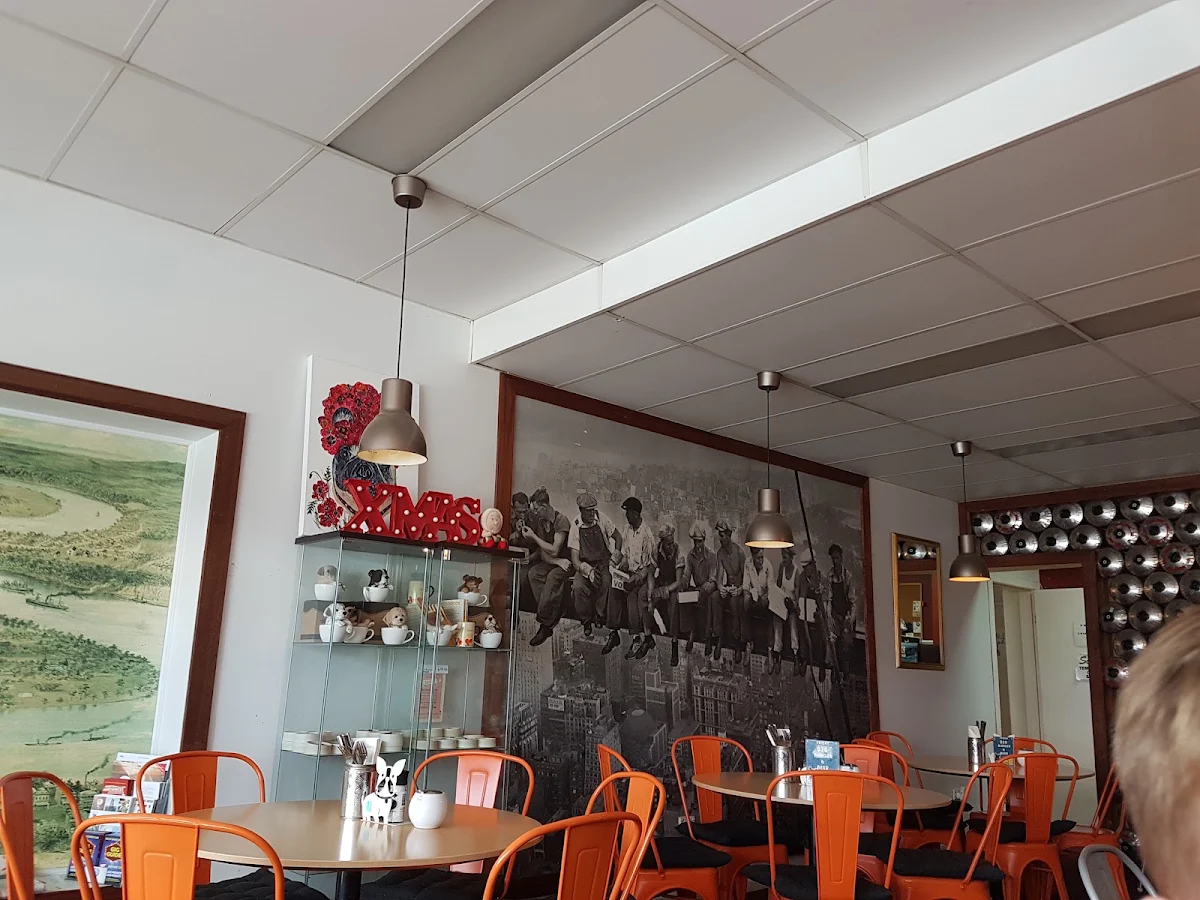 Vibe, Frenchies Cafe Wynnum