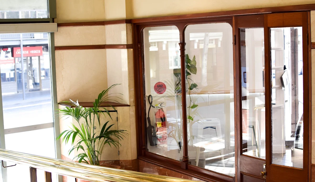 Vibe, Cambodge Cafe