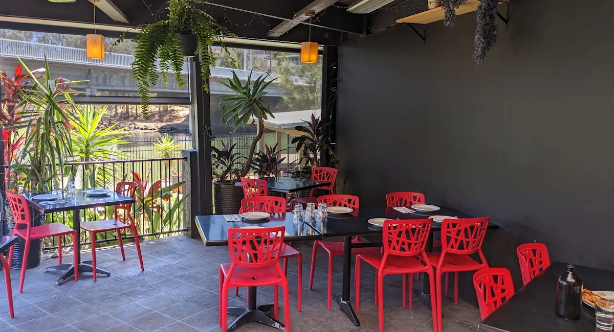 Vibe, La Bocca Woodfire Pizzeria and Restaurant