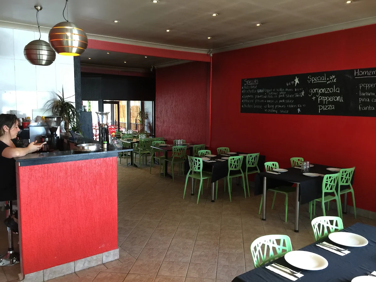 Vibe, La Bocca Woodfire Pizzeria and Restaurant