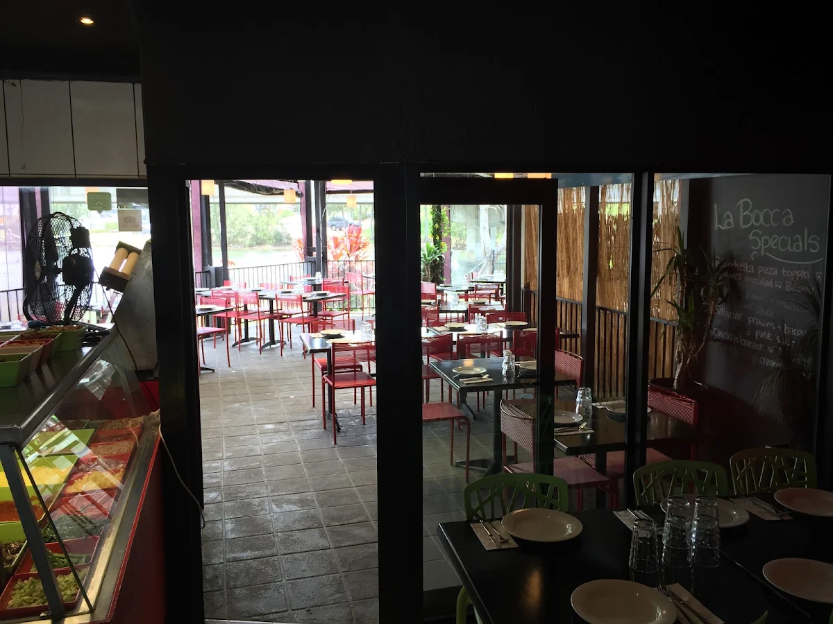 Vibe, La Bocca Woodfire Pizzeria and Restaurant