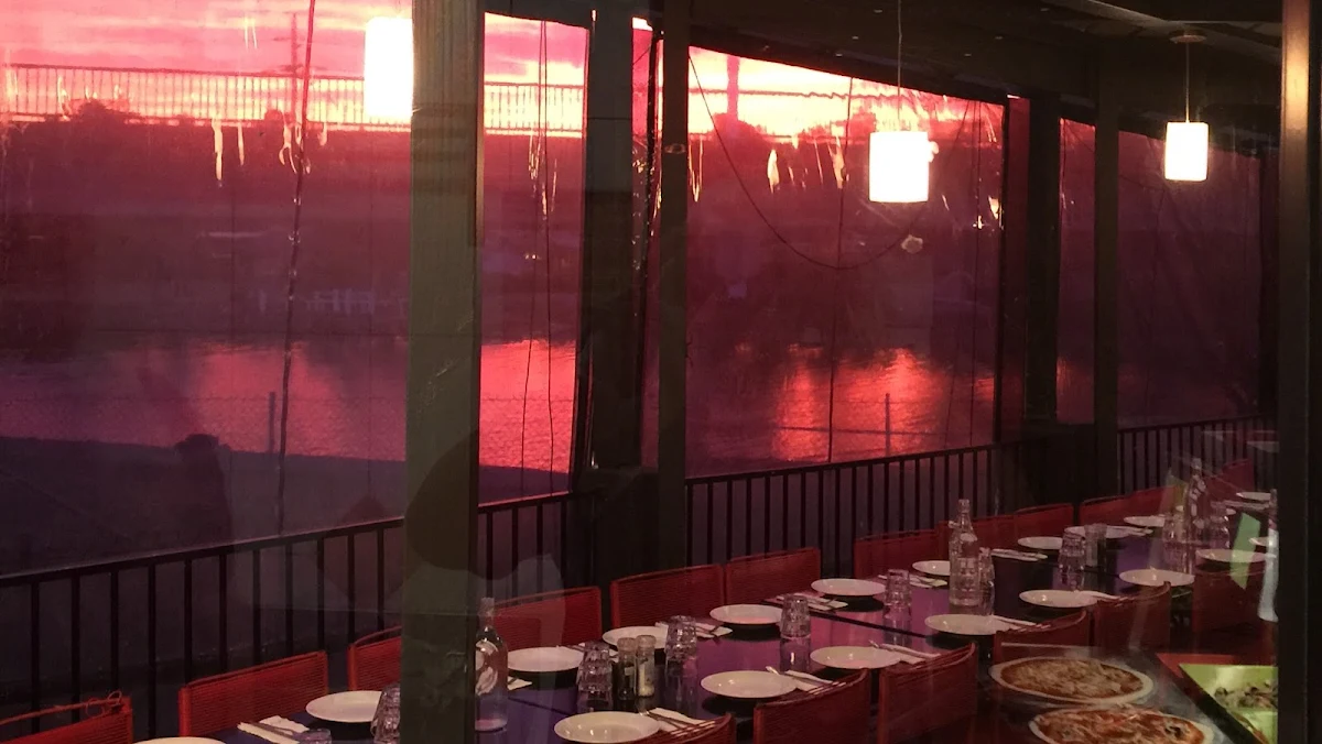 Vibe, La Bocca Woodfire Pizzeria and Restaurant