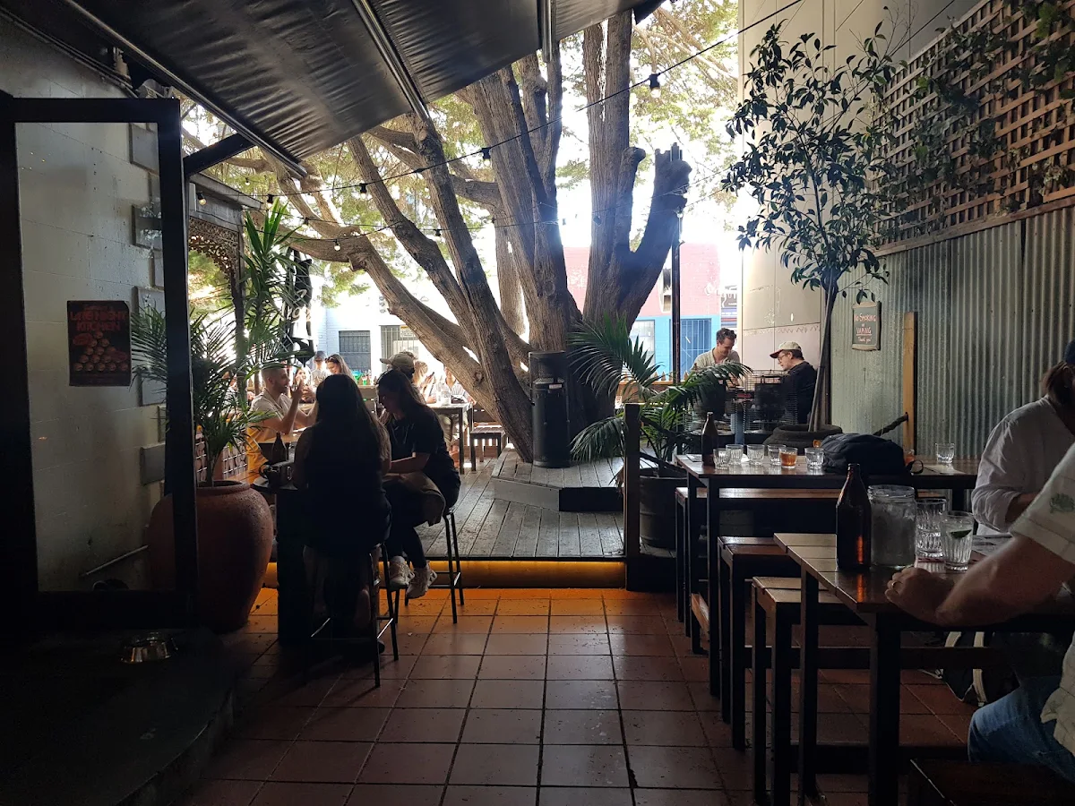 Vibe, Leonards House of Love