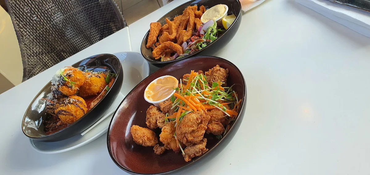 Food & drink, Quakers Inn