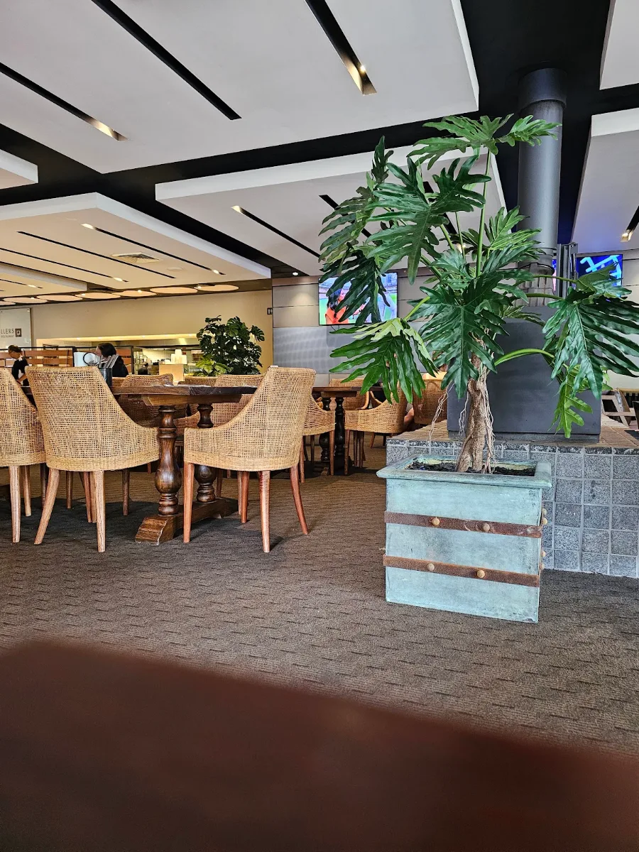 Vibe, Quakers Inn