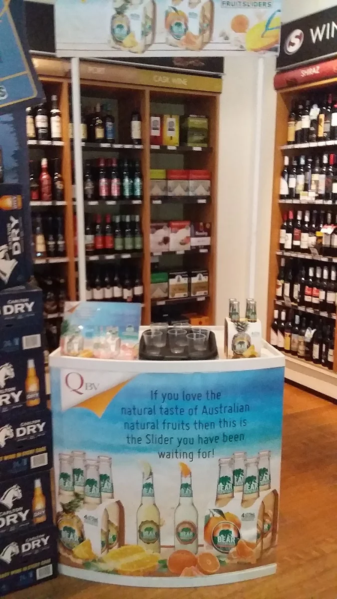 Vibe, Quakers Inn