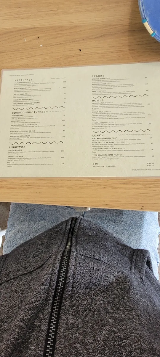 Menu, Akuna Cafe