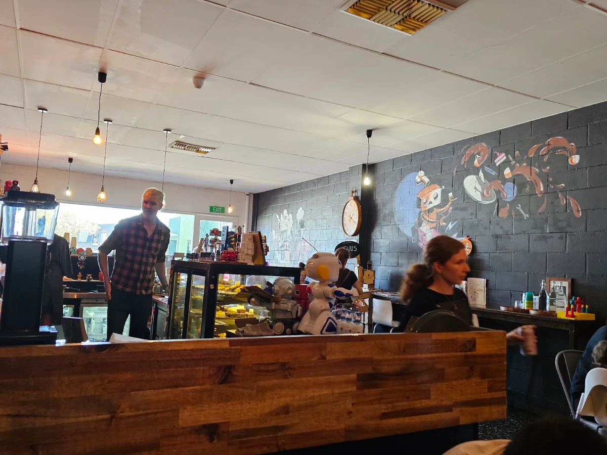 Vibe, The Robot Bun Factory Cafe
