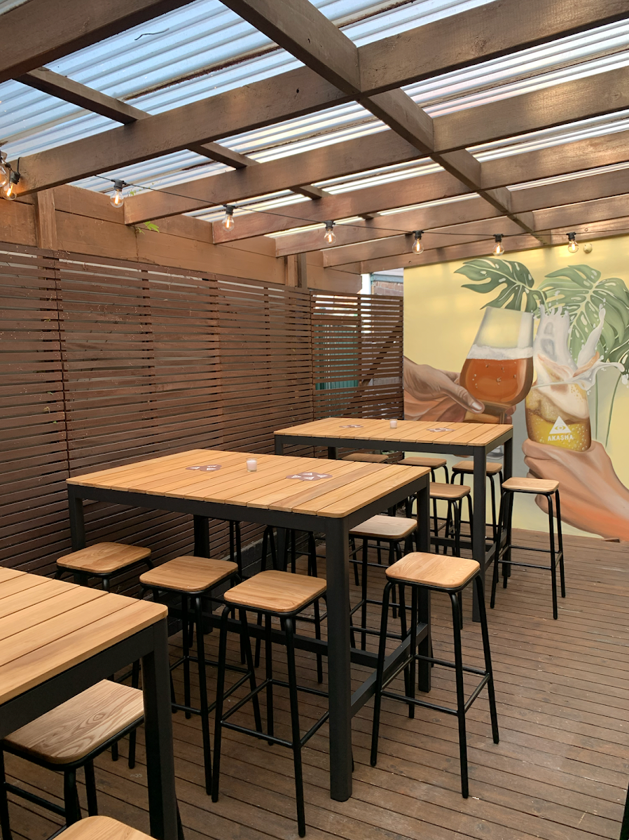 Vibe, The Barrel Room