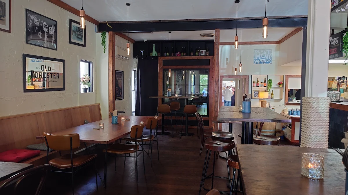 Vibe, The Barrel Room