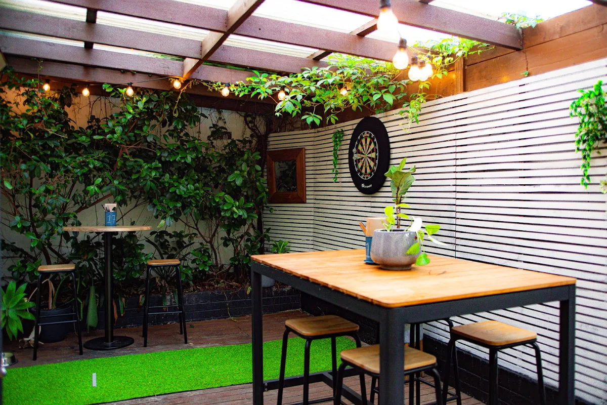 Vibe, The Barrel Room