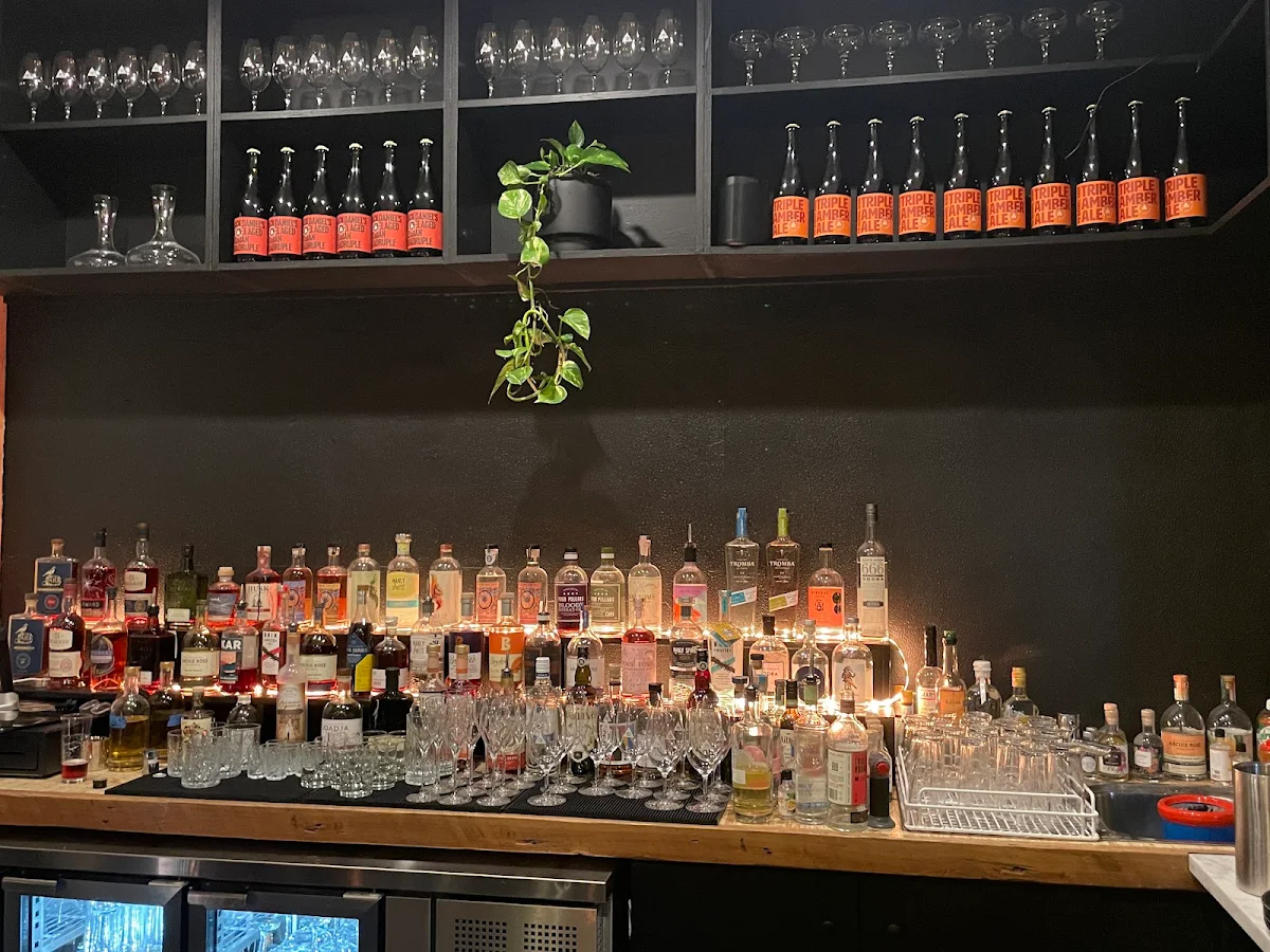 Vibe, The Barrel Room