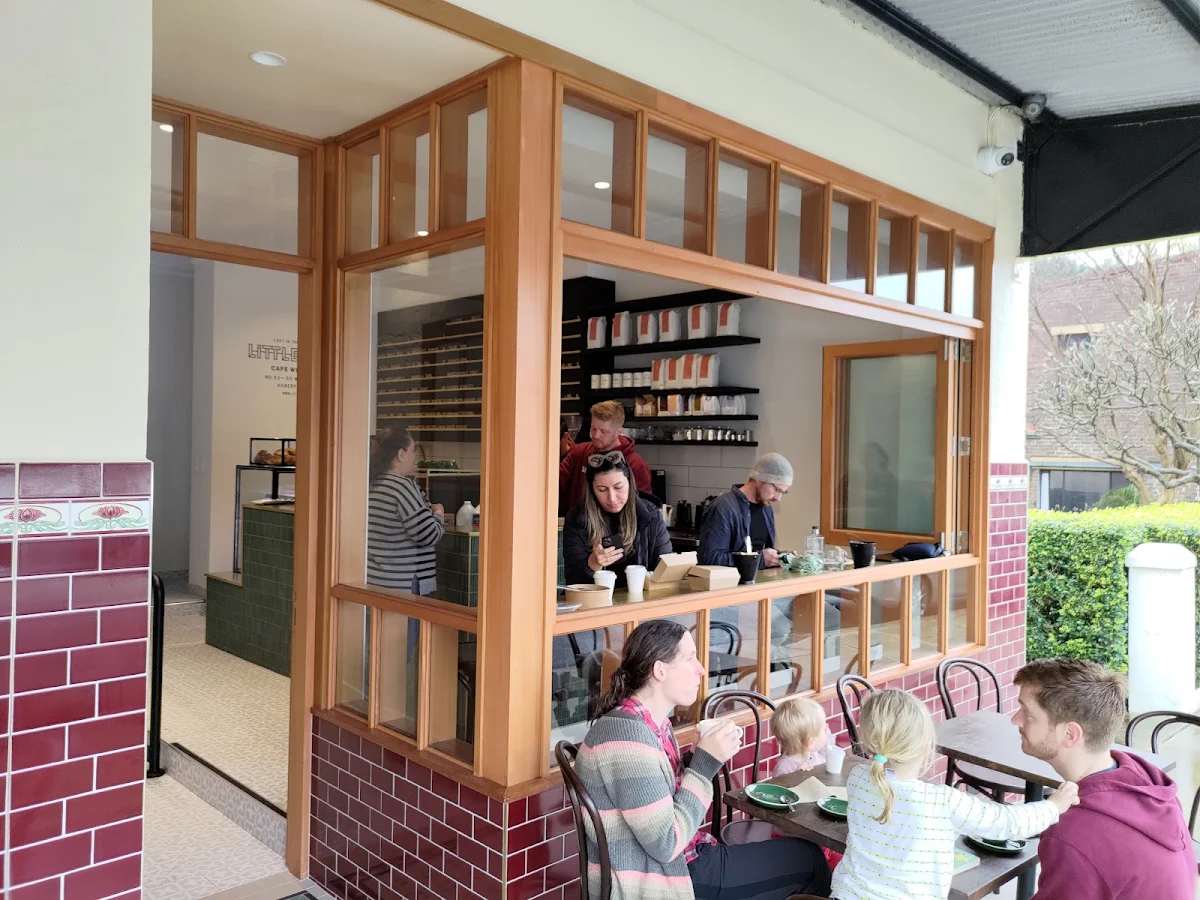 Vibe, Little West