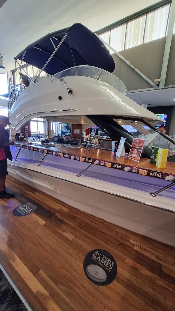 Vibe, The Boathouse Tavern