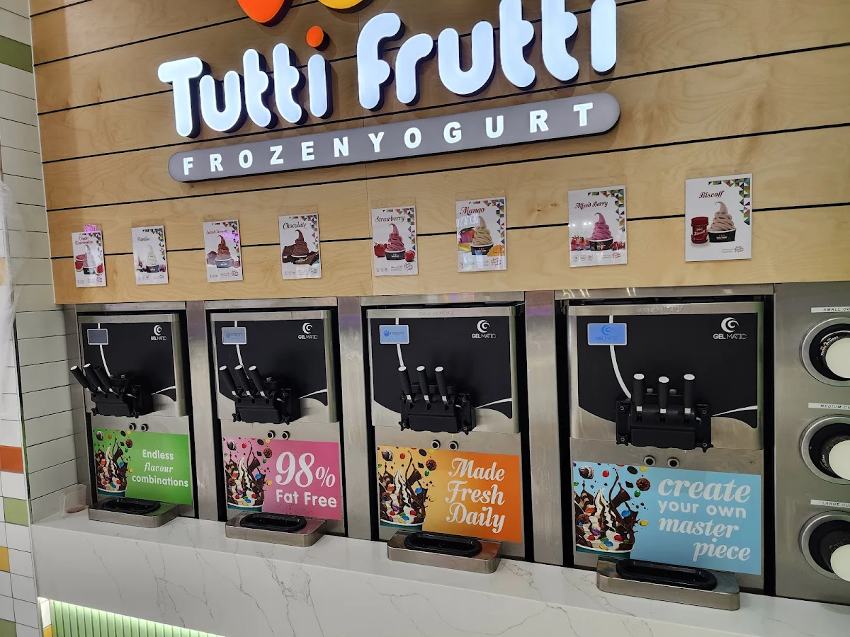 Menu, Tutti Frutti Frozen Yogurt - Elizabeth