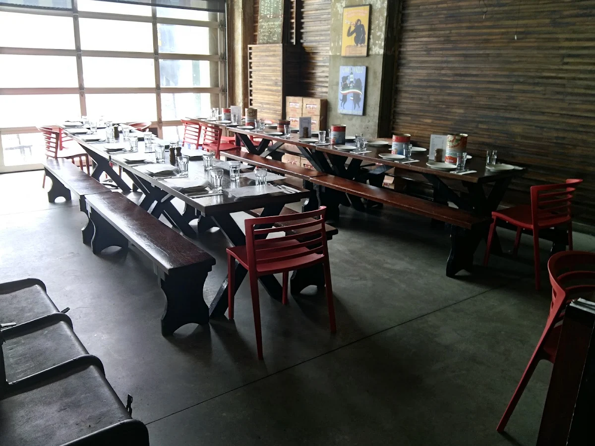 Vibe, Frank's Pizza Bar Restaurant