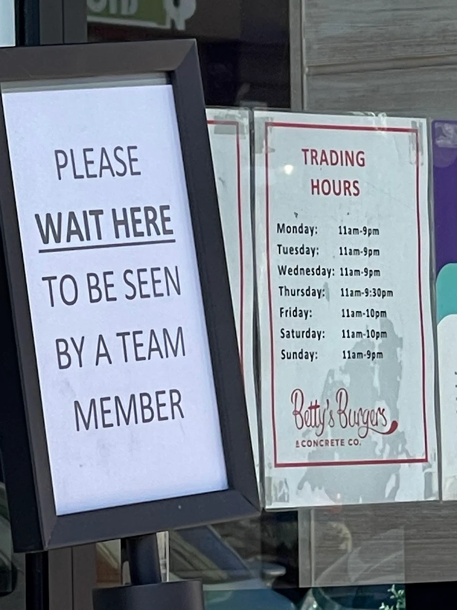 Menu, Betty's Burgers