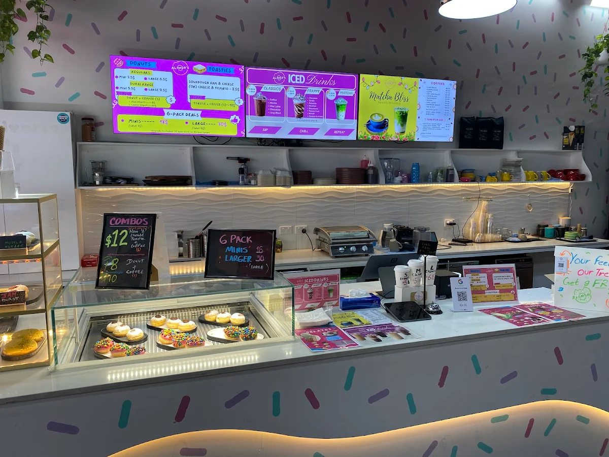 Vibe, Alonso's Donuts