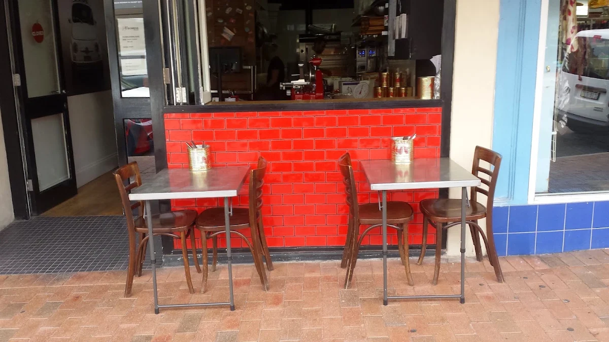 Vibe, Vacanza Pizzeria Bronte Road