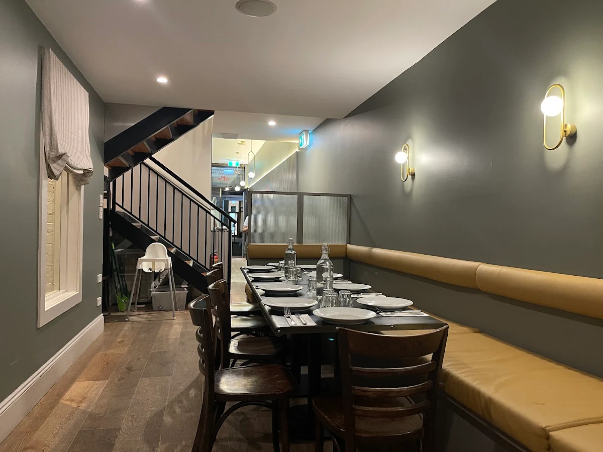 Vibe, Vacanza Pizzeria Bronte Road