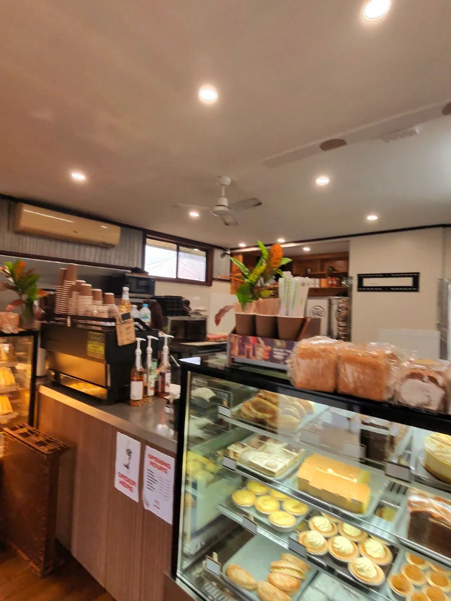 Vibe, Phat Phuc Pie Shop