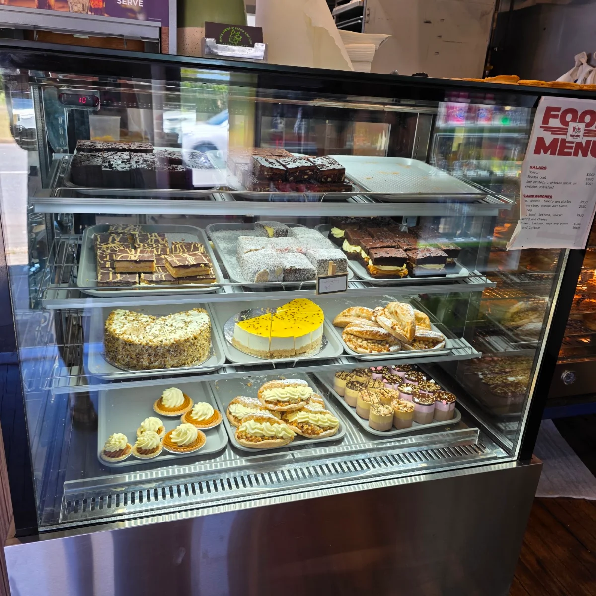 Vibe, Phat Phuc Pie Shop
