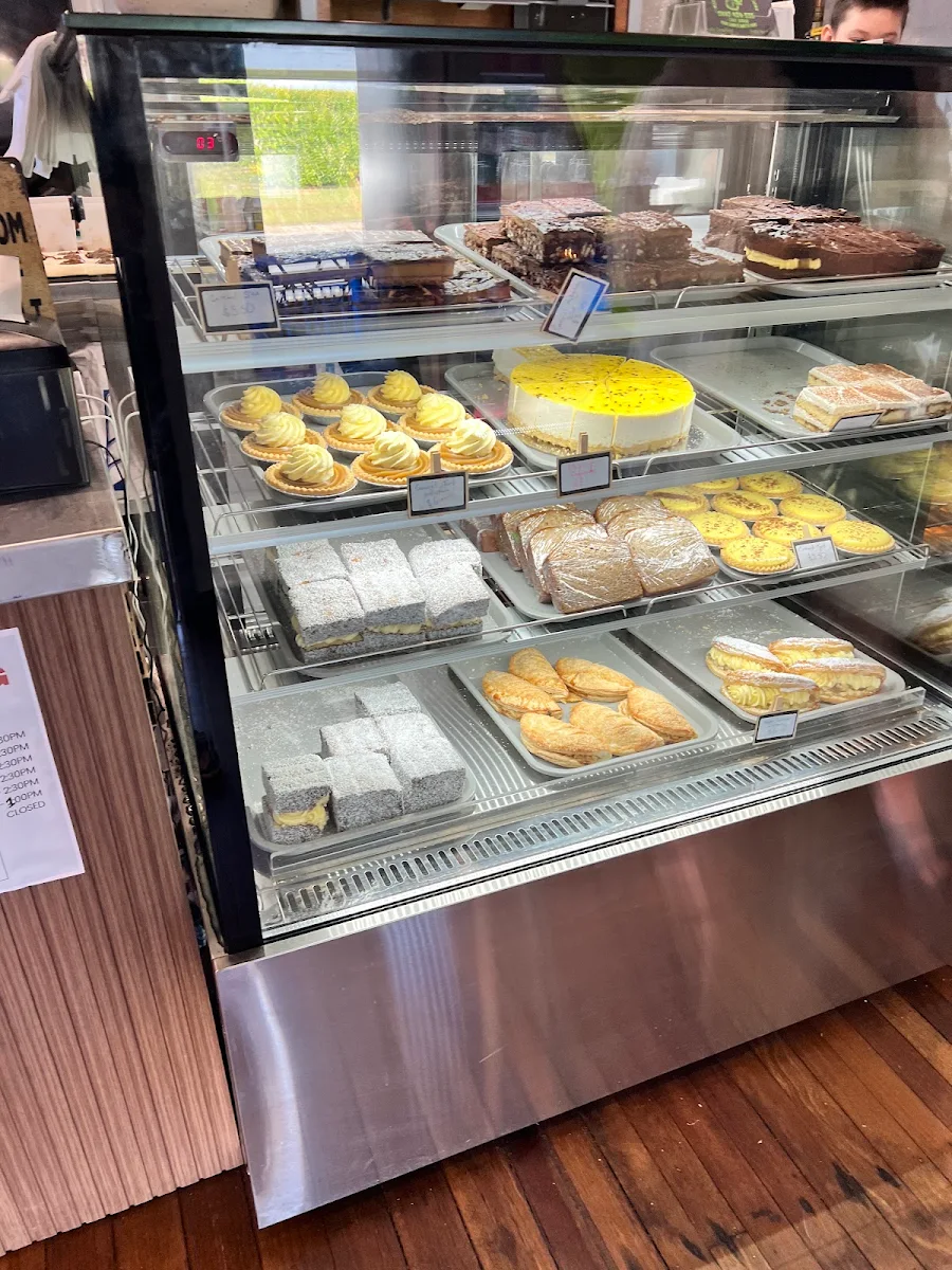 Vibe, Phat Phuc Pie Shop