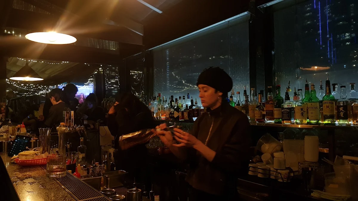 Vibe, Goldilocks Rooftop Bar