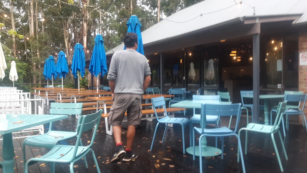 Vibe, Saltwater Bar & Bistro