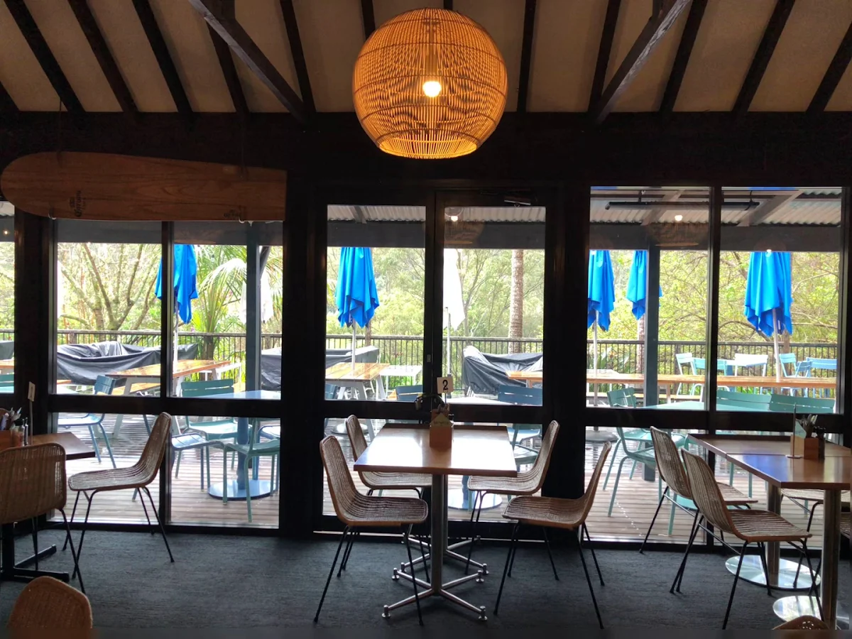 Vibe, Saltwater Bar & Bistro