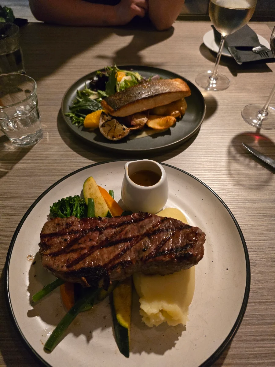 Food & drink, Ewe'N Me Restaurant