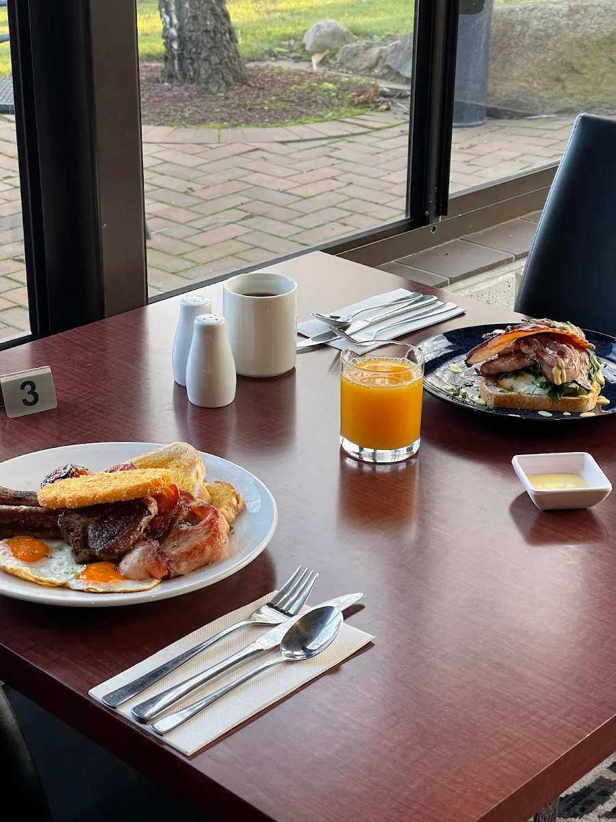Food & drink, Ewe'N Me Restaurant