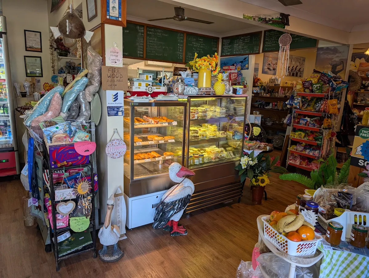 Vibe, Poona Bay Cafe & General Store