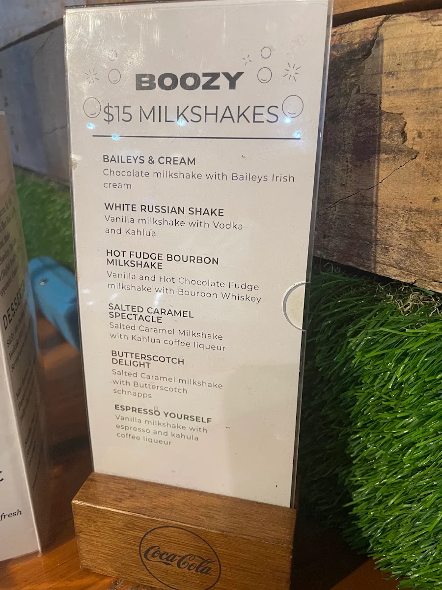 Menu, Max's Woodfired Pizza & Burgers