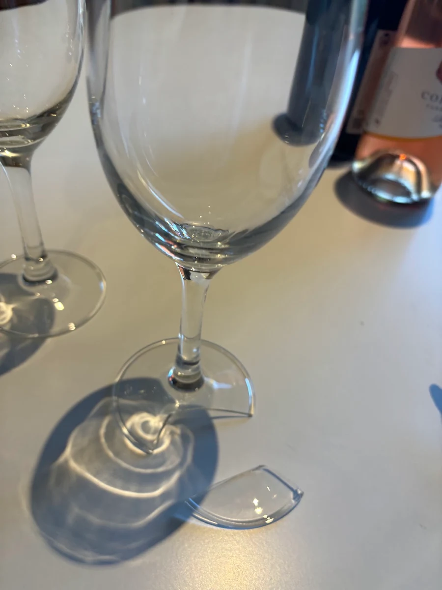 Food & drink, De'Vine Escape