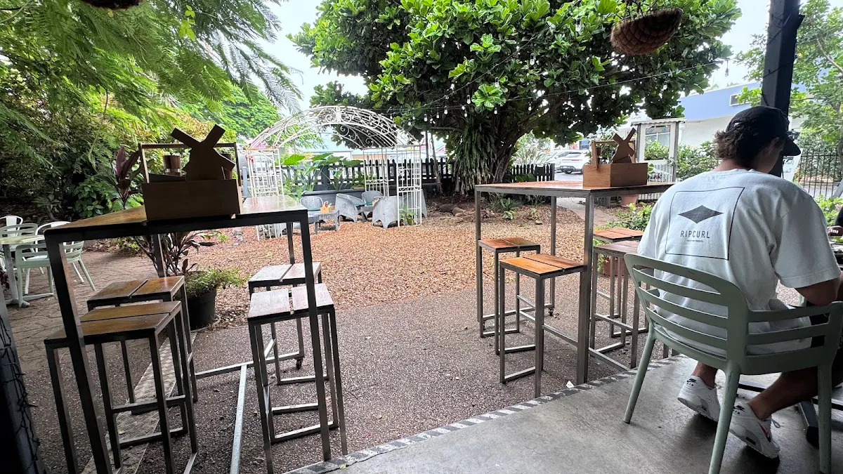 Vibe, The Windmill Bargara