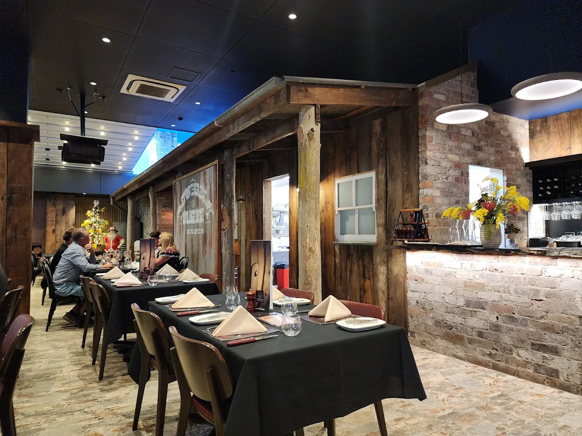 Vibe, Stonegrill Steakhouse