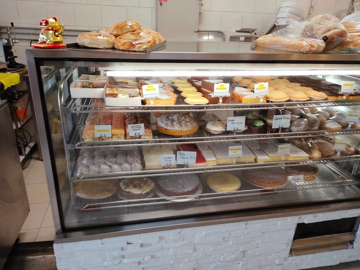 Vibe, Longbeach Bakery