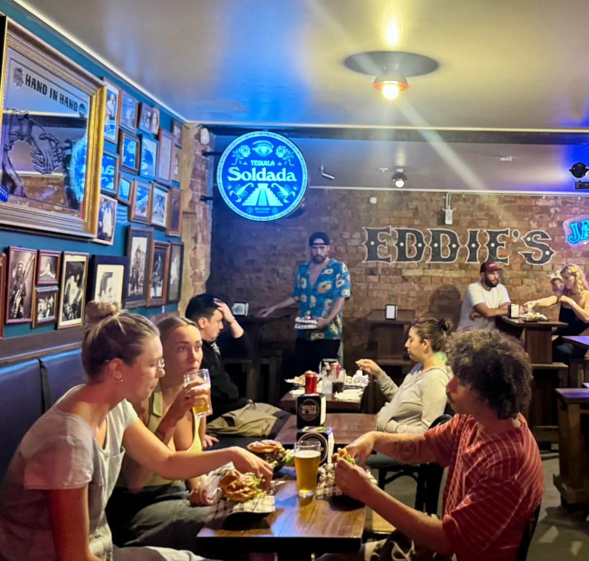 Vibe, Eddie's Grub House