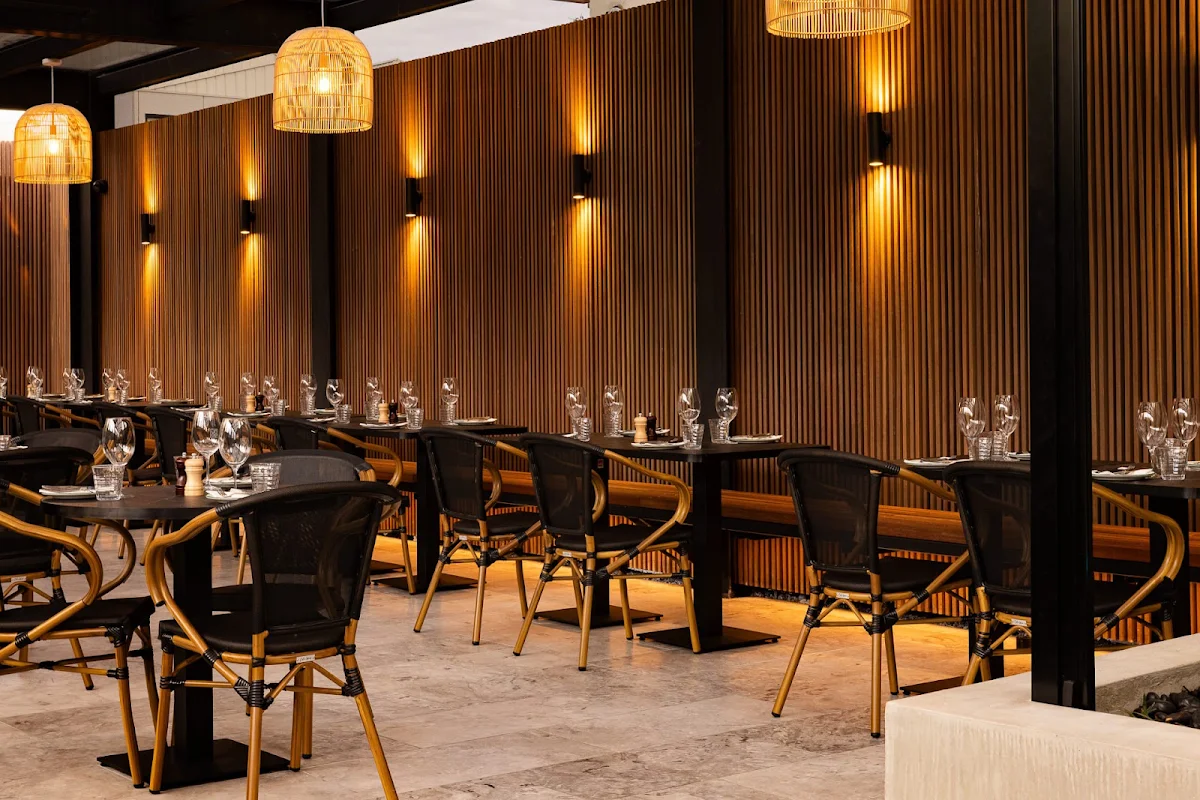 Vibe, Hugo Dining Restaurant Essendon