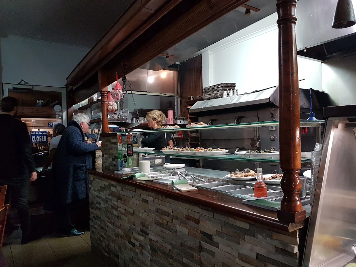 Vibe, Jim's Greek Tavern