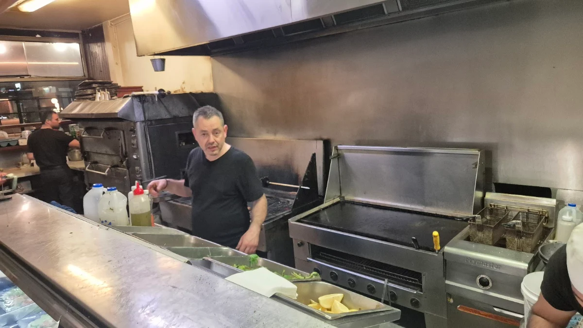 Vibe, Jim's Greek Tavern