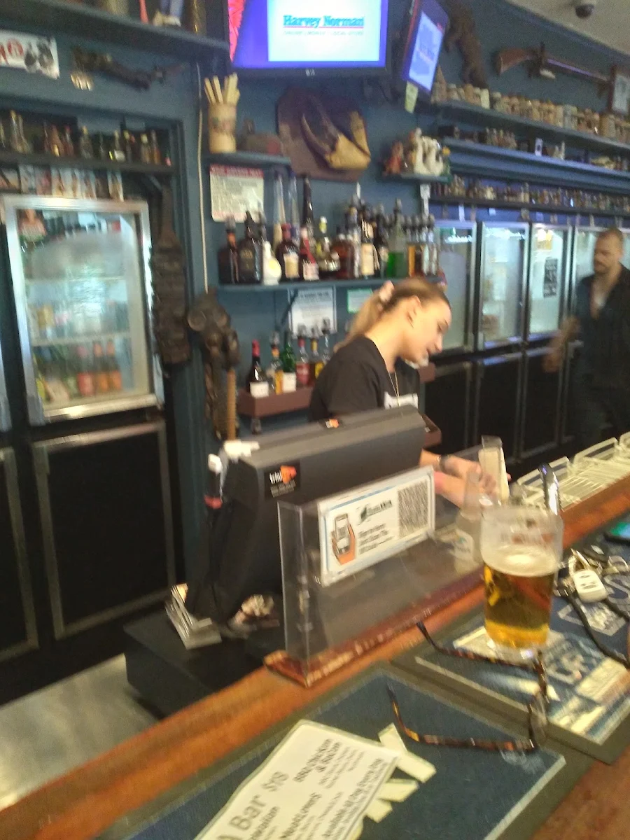 Vibe, Silversands Tavern