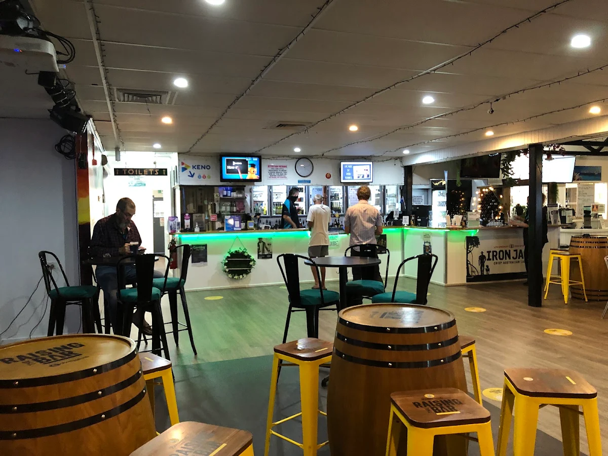 Vibe, Macleay Island Takeaway