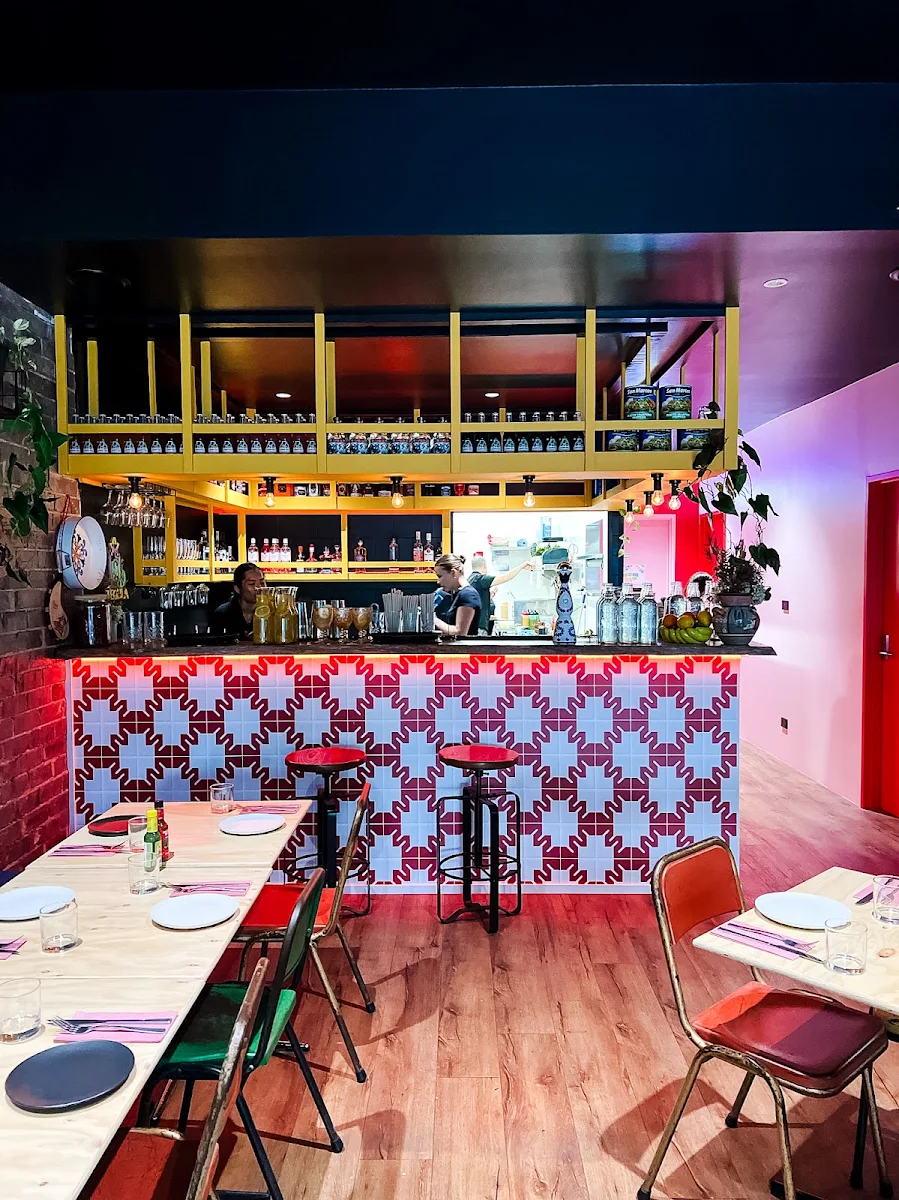 Vibe, Hernandos Wyong