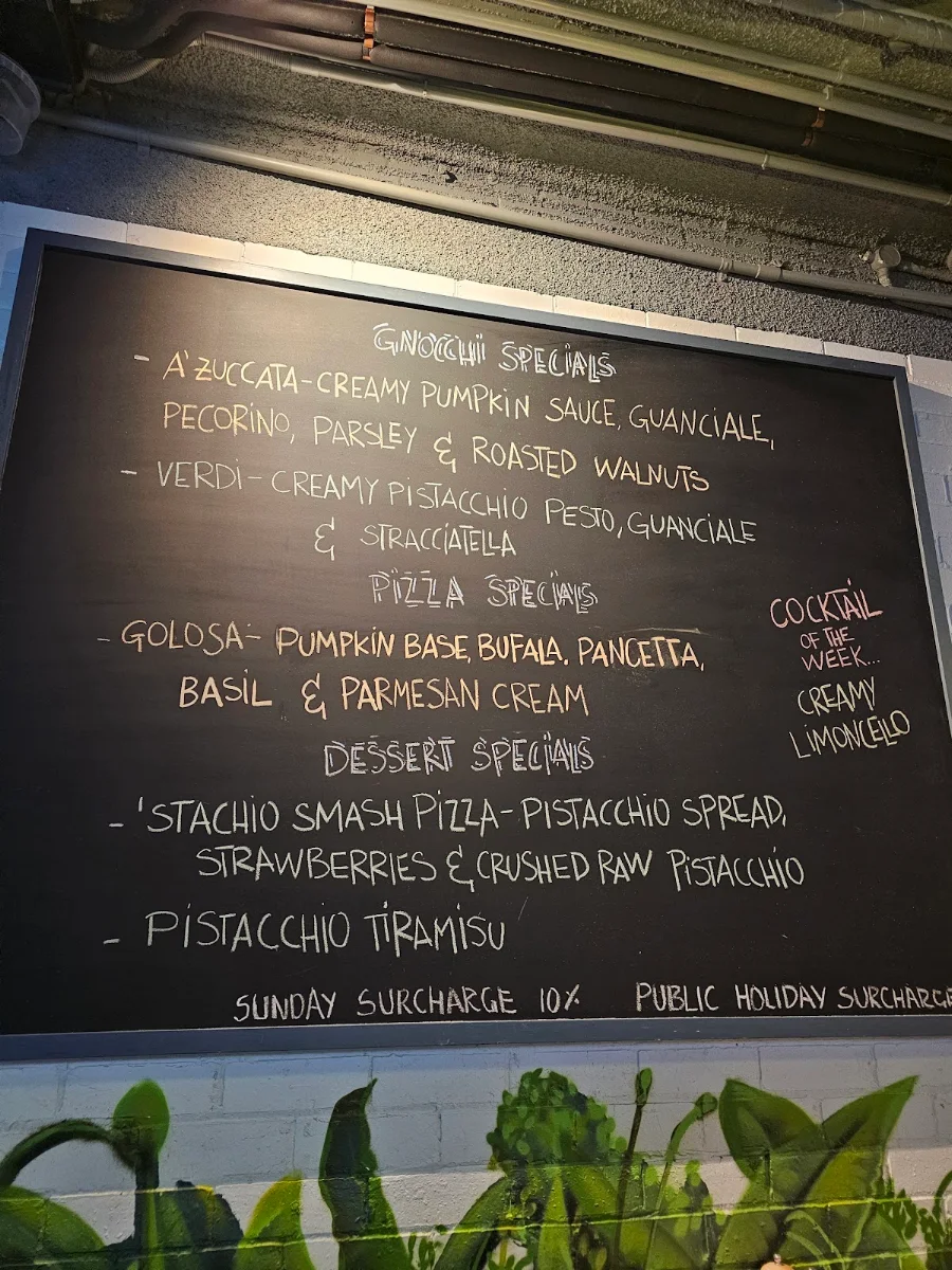 Menu, Matto Napoletano Pizzeria