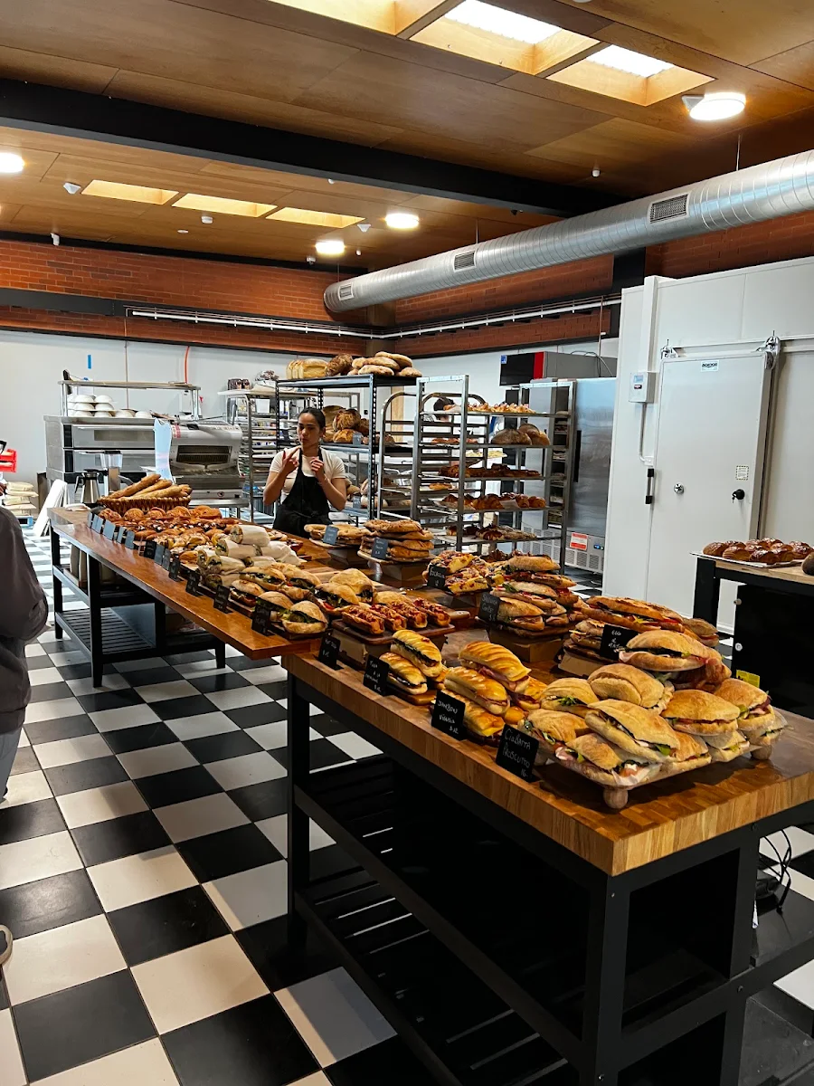 Vibe, Le Comptoir Bakehouse