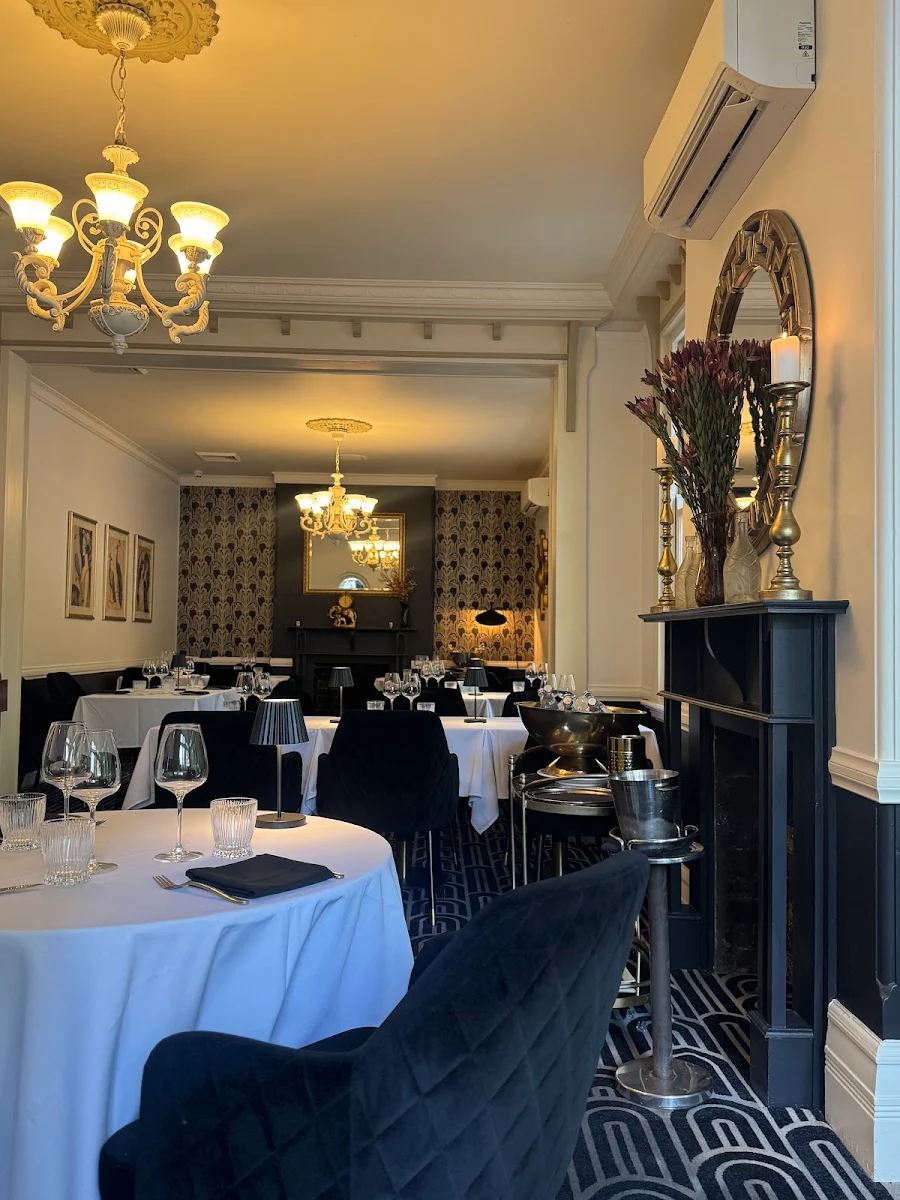 Vibe, Antica Dining