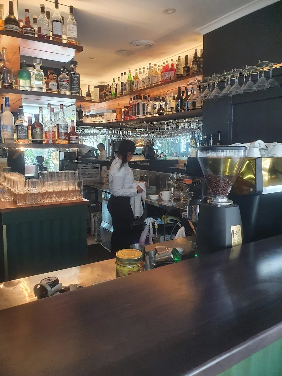Vibe, Antica Dining